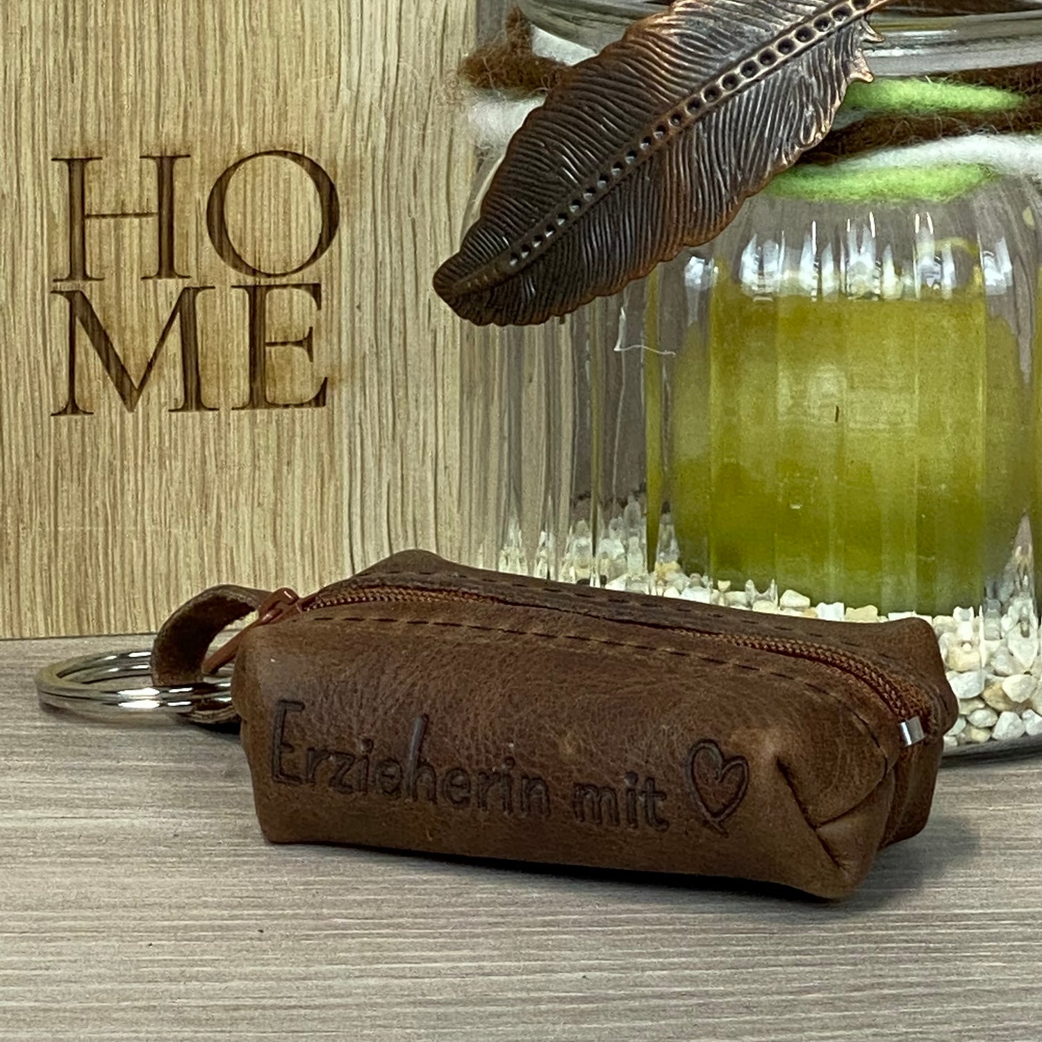 Handliche Echtleder Schlüsseltasche, ca. 10x5x3 cm – stilvolles Accessoire für Alltagsheldinnen