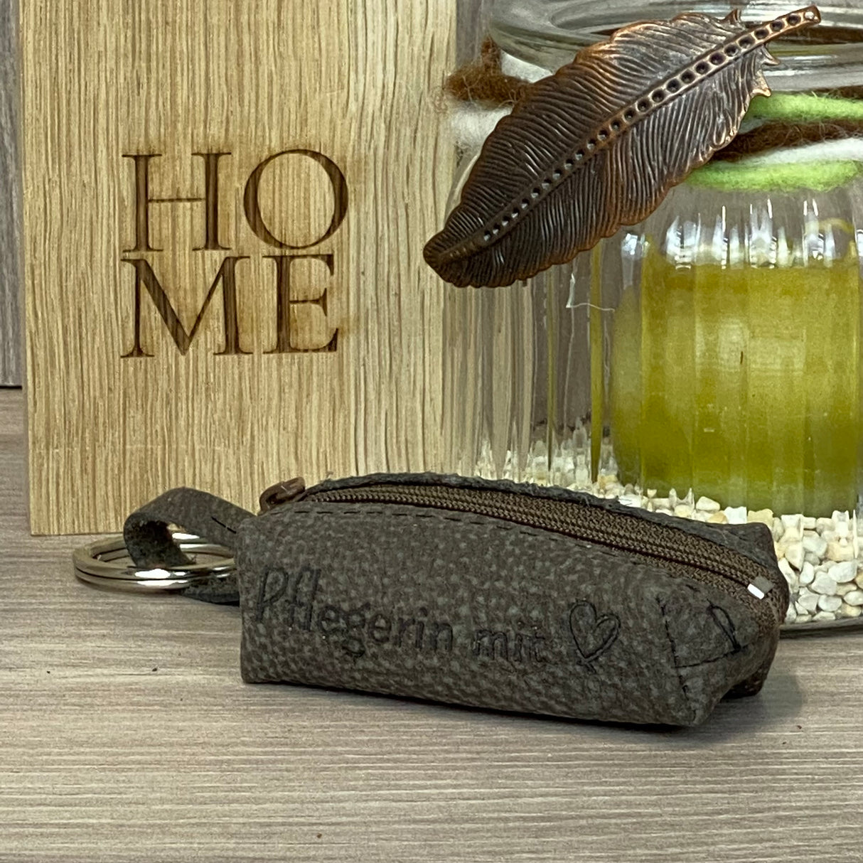 Schlüsseltasche Pfleger / Pflegerin mit Herz,