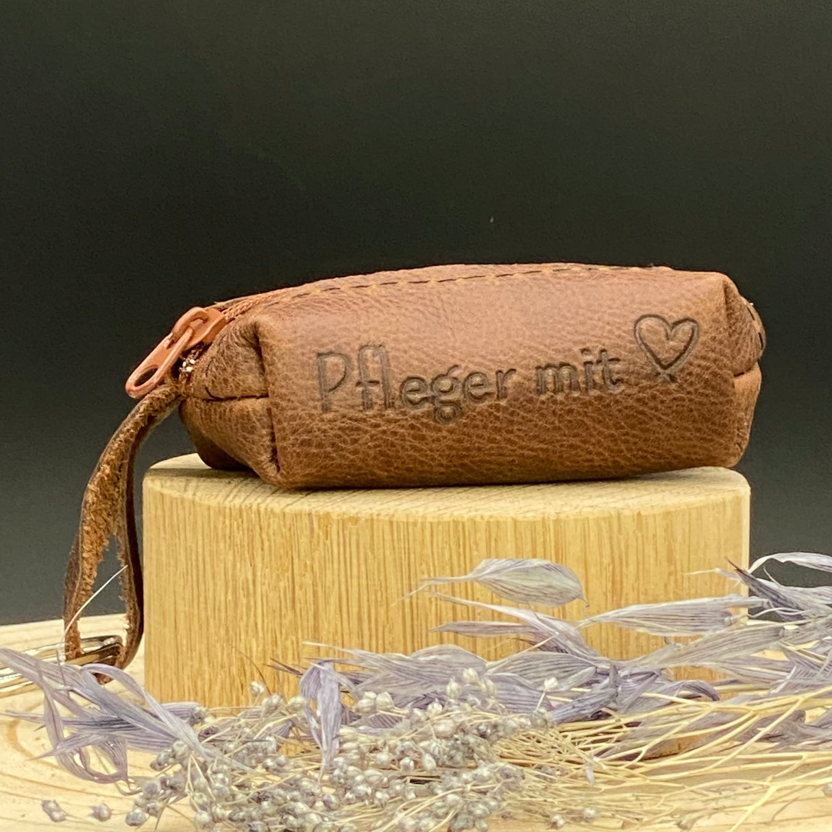 Schlüsseltasche Pfleger / Pflegerin mit Herz,