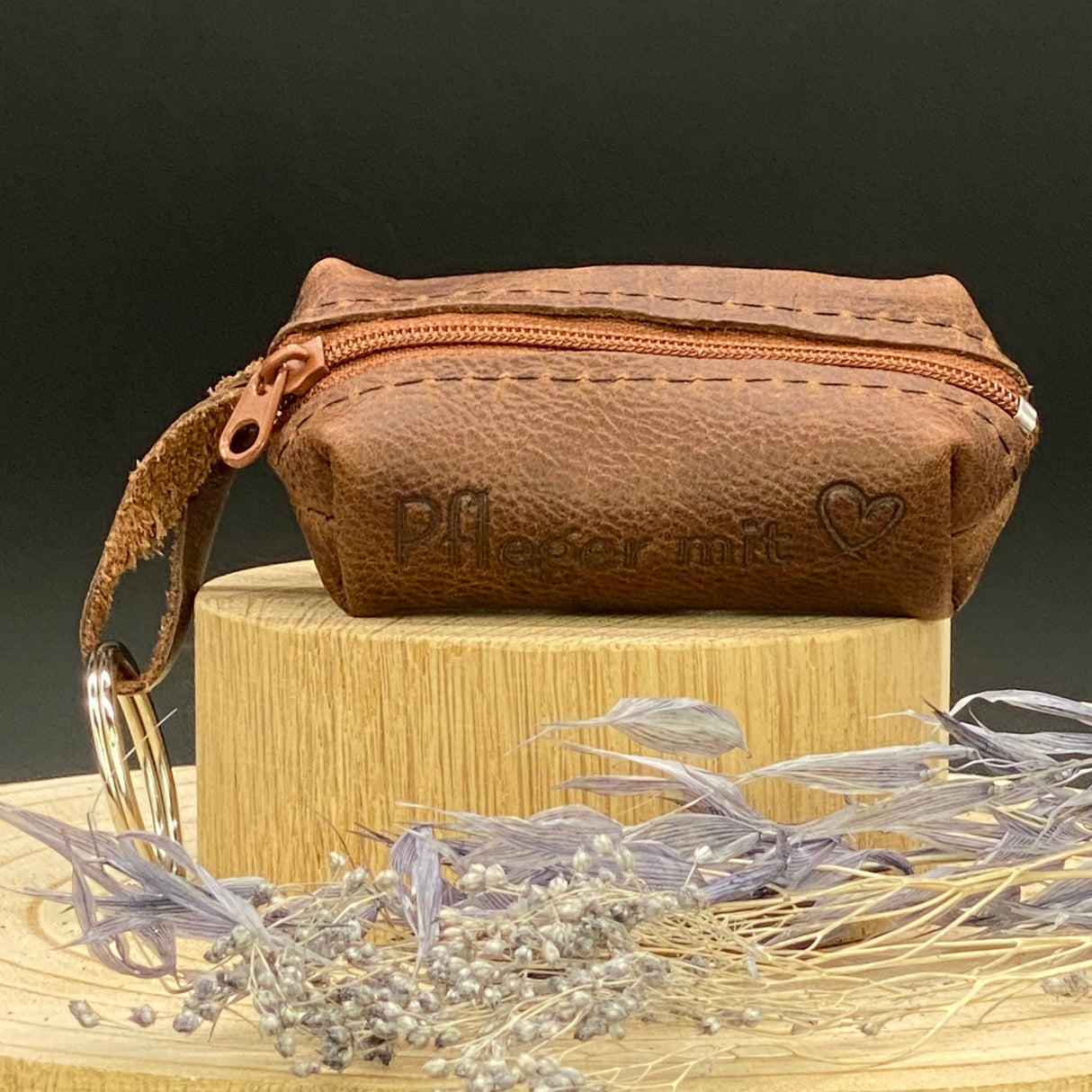 Schlüsseltasche Pfleger / Pflegerin mit Herz,