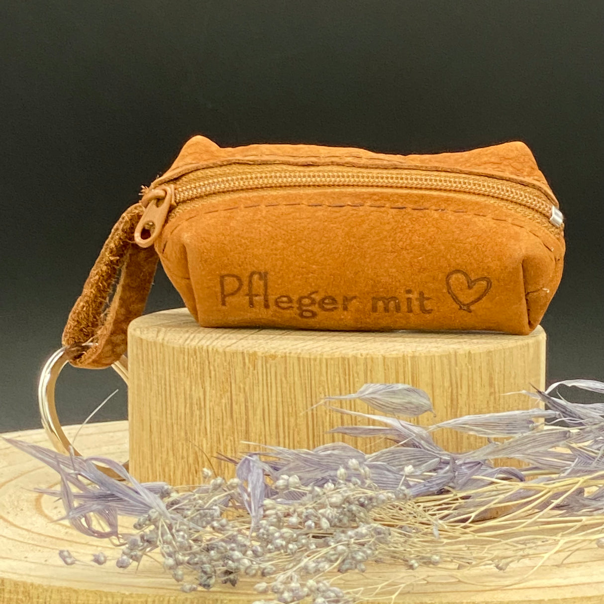 Schlüsseltasche Pfleger / Pflegerin mit Herz,