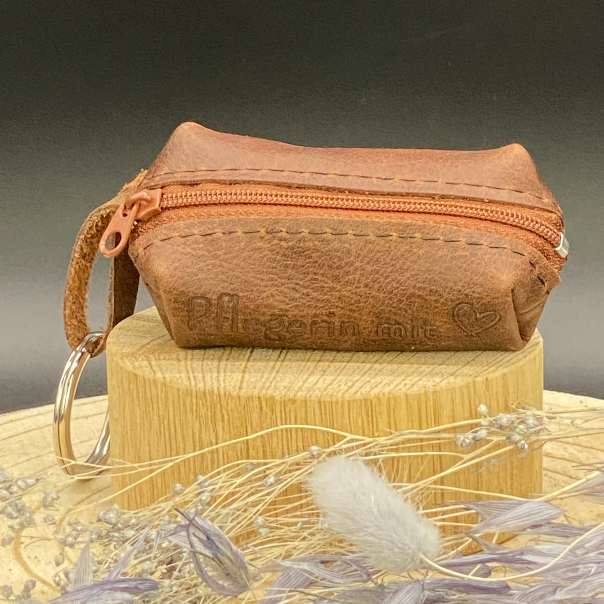 Schlüsseltasche Pfleger / Pflegerin mit Herz,