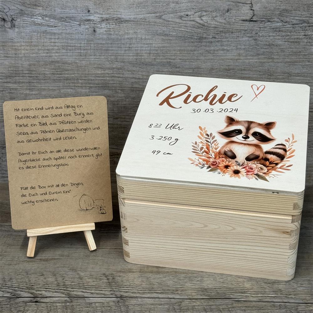 Erinnerungsbox Geburt, Aufdruck Waschbär, personalisiert