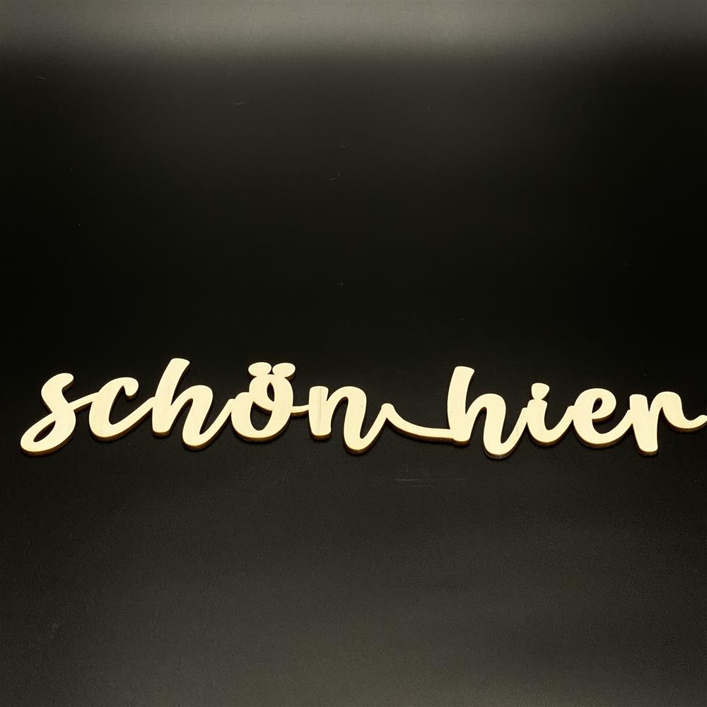 Dieser Holz-Schriftzug mit Magneten ist eine tolle Geschenkidee für Freundinnen, Geschwister oder Partner – perfekt zum Geburtstag, für den Sommer oder als kleine Aufmerksamkeit zwischendurch. Begriffe wie „hello summer“, „happy place“ oder „moingehtimmer“ sorgen für gute Laune. Die praktische Magnetaufhängung macht ihn ideal für Flower Hoops. Modern, verspielt und vielseitig kombinierbar. Ein Geschenk mit Herz und Stil.