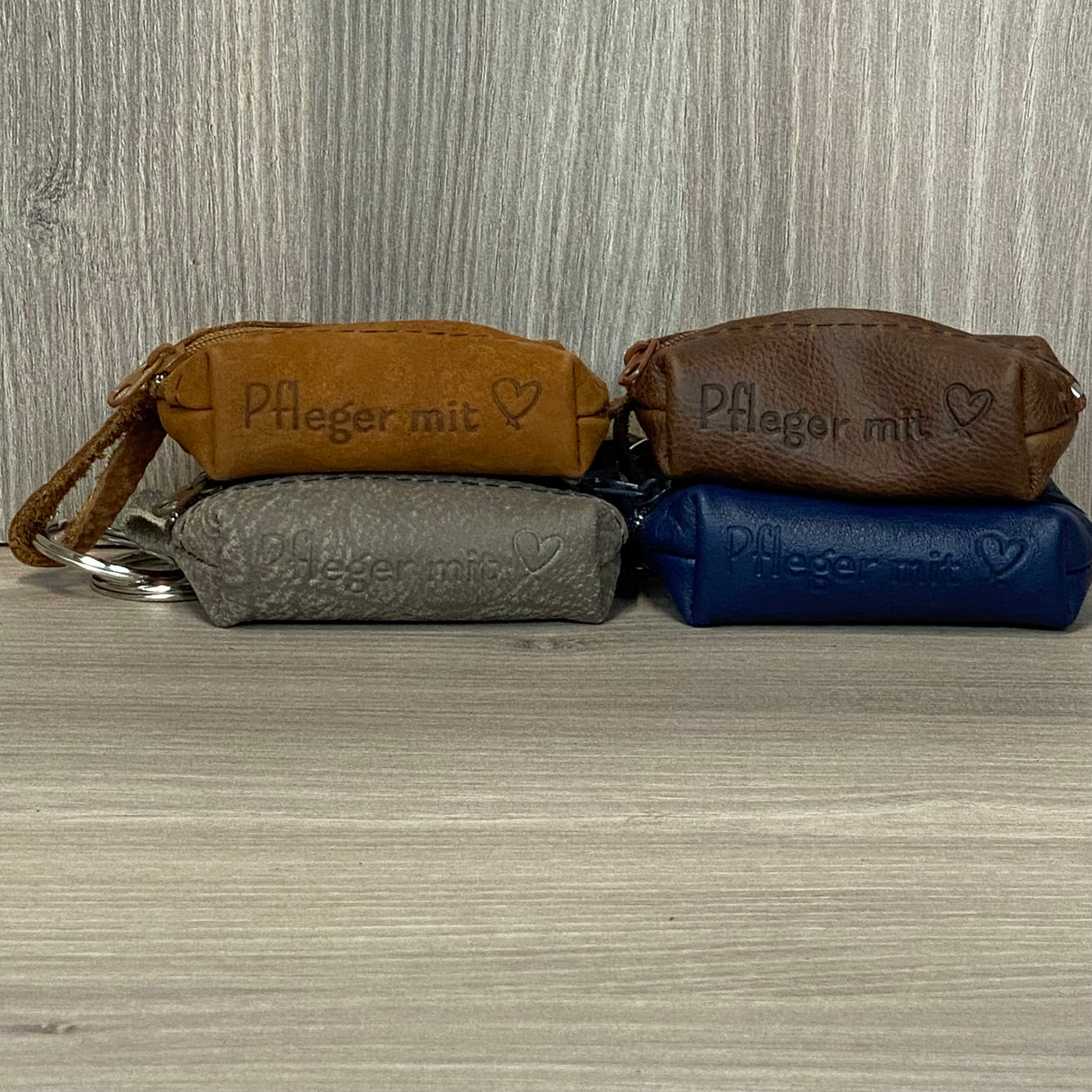 Schlüsseltasche Pfleger / Pflegerin mit Herz,