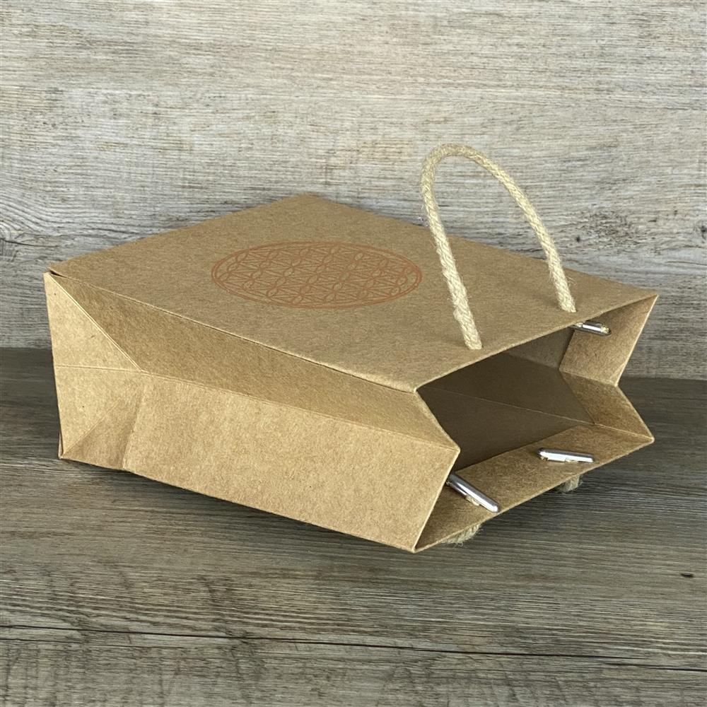 5er-Pack stabile Kraftpapier-Geschenktüten mit Kordel (225 g/m²), Größe 19 x 15 x 8 cm. Elegante kupferfarbene Folienprägung in Form einer Lebensblume. Perfekt als Geschenkverpackung für Geburtstage, Hochzeiten, Weihnachten, Valentinstag oder besondere Anlässe.