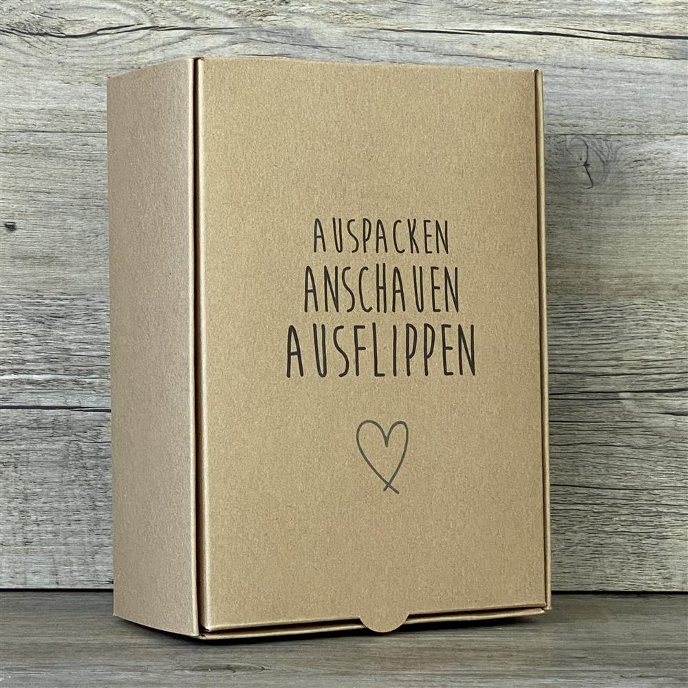 Wunderschöner Geschenkkarton aus hochwertigem Kraftkarton. 5 Stück. Größe: 20 x 14,5 x 8 cm. Aufdruck: Auspacken, Anschauen, Ausflippen. Ideal für kleine Geschenke und Überraschungen.