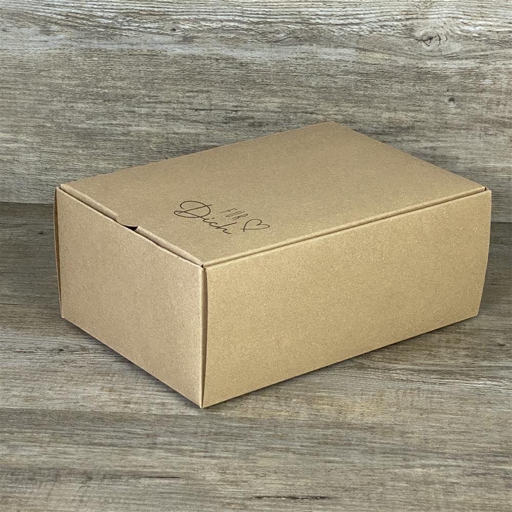 Wunderschöner Geschenkkarton aus hochwertigem Kraftkarton. 5 Stück. Größe: 20 x 14,5 x 8 cm. Aufdruck: Für Dich. Ideal, um kleine Geschenke stilvoll zu verpacken.