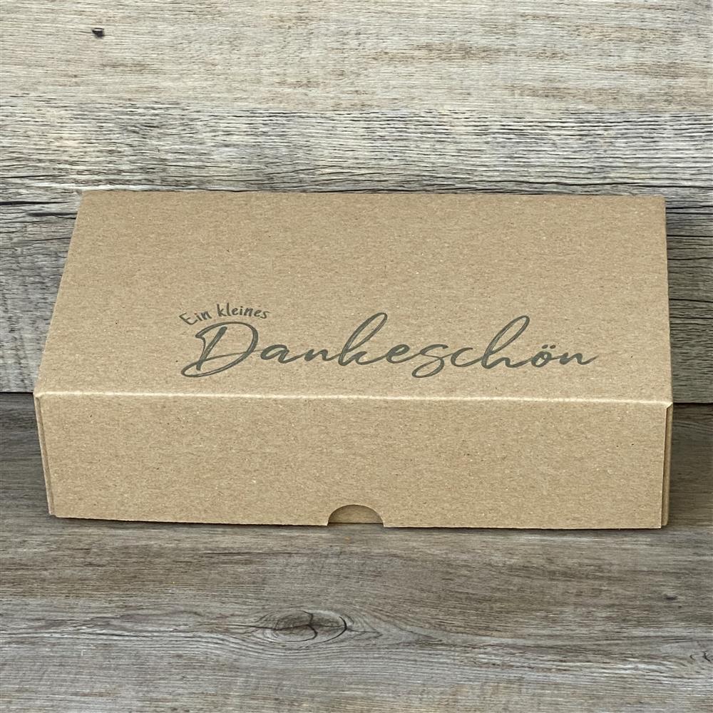 Wunderschöner Geschenkkarton aus hochwertigem Kraftkarton. 5 Stück. Größe: 21 x 11 x 6 cm. Aufdruck: Ein kleines Dankeschön. Ideal, um kleine Geschenke stilvoll zu verpacken.