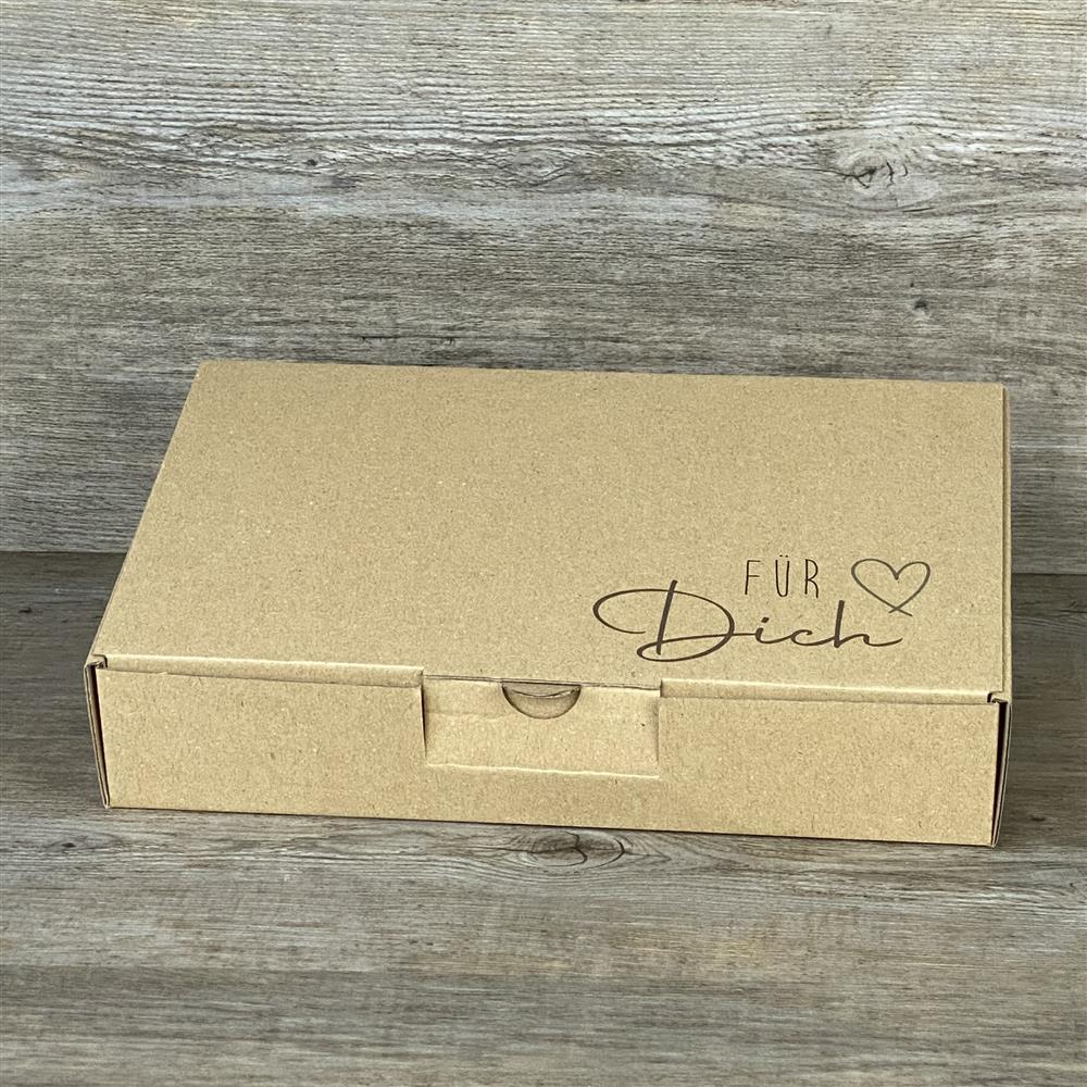 Wunderschöner Geschenkkarton aus hochwertigem Kraftkarton. 5 Stück, Größe: 23,5 x 16 x 5 cm. Aufdruck: „Für Dich“ – ideal für kleine Geschenke und liebevolle Überraschungen.