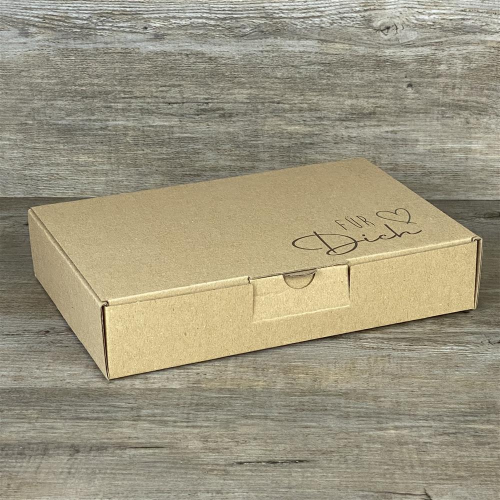 Set aus 5 stabilen Kraftkarton-Geschenkkartons, Maße: 23,5 x 16 x 5 cm. Mit dem süßen Aufdruck „Für Dich“ – perfekt für persönliche Geschenke und kleine Aufmerksamkeiten.