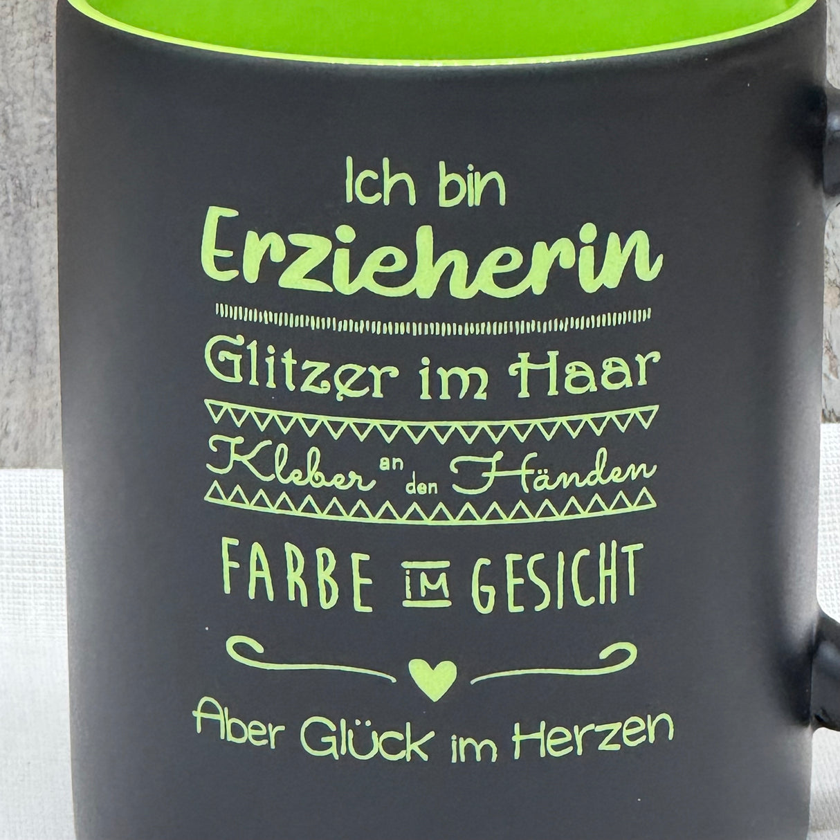 Keramiktasse - Ich bin Erzieherin, personalisierbar
