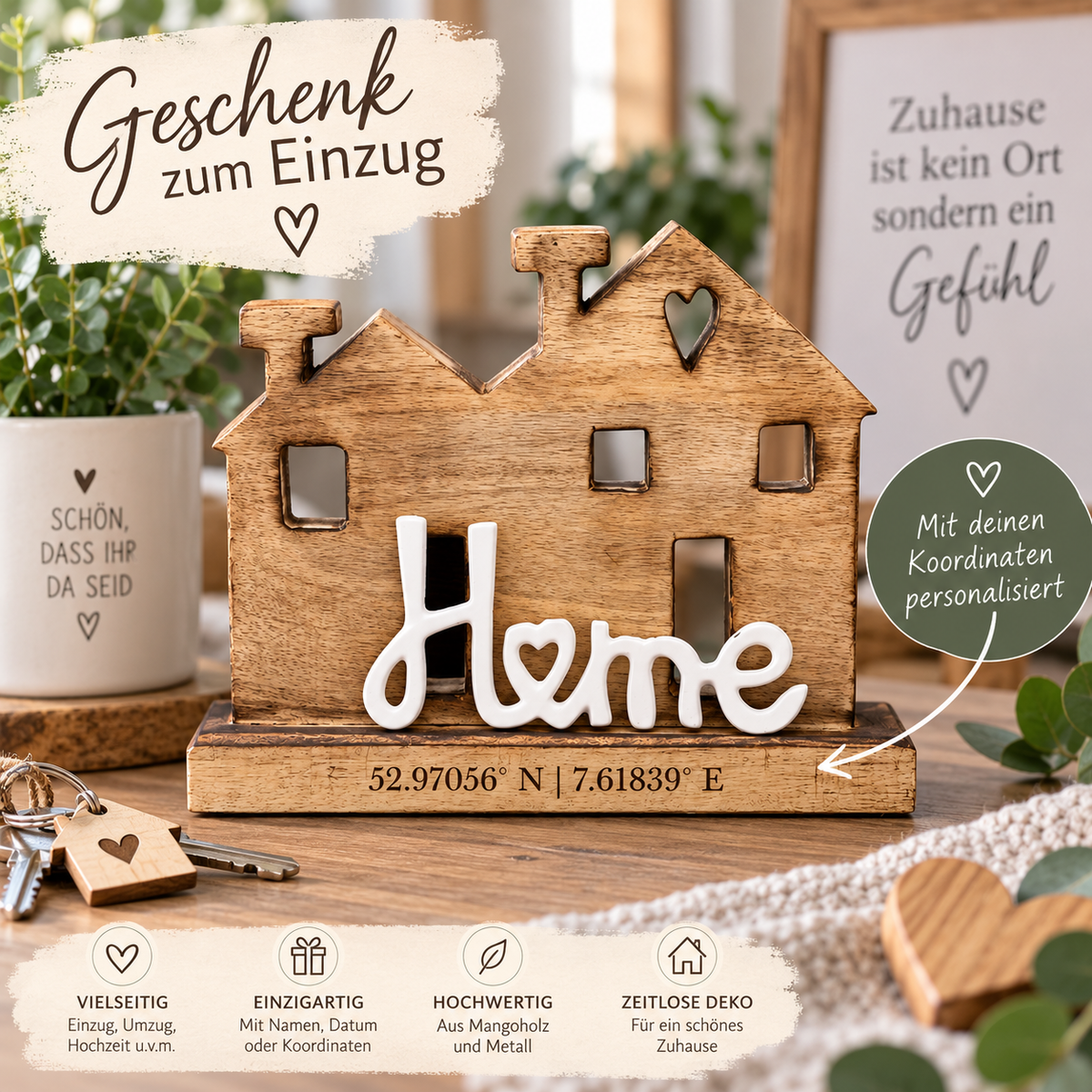 Haus aus Mangoholz mit dem Metall Schriftzug "Home" | personalisiert