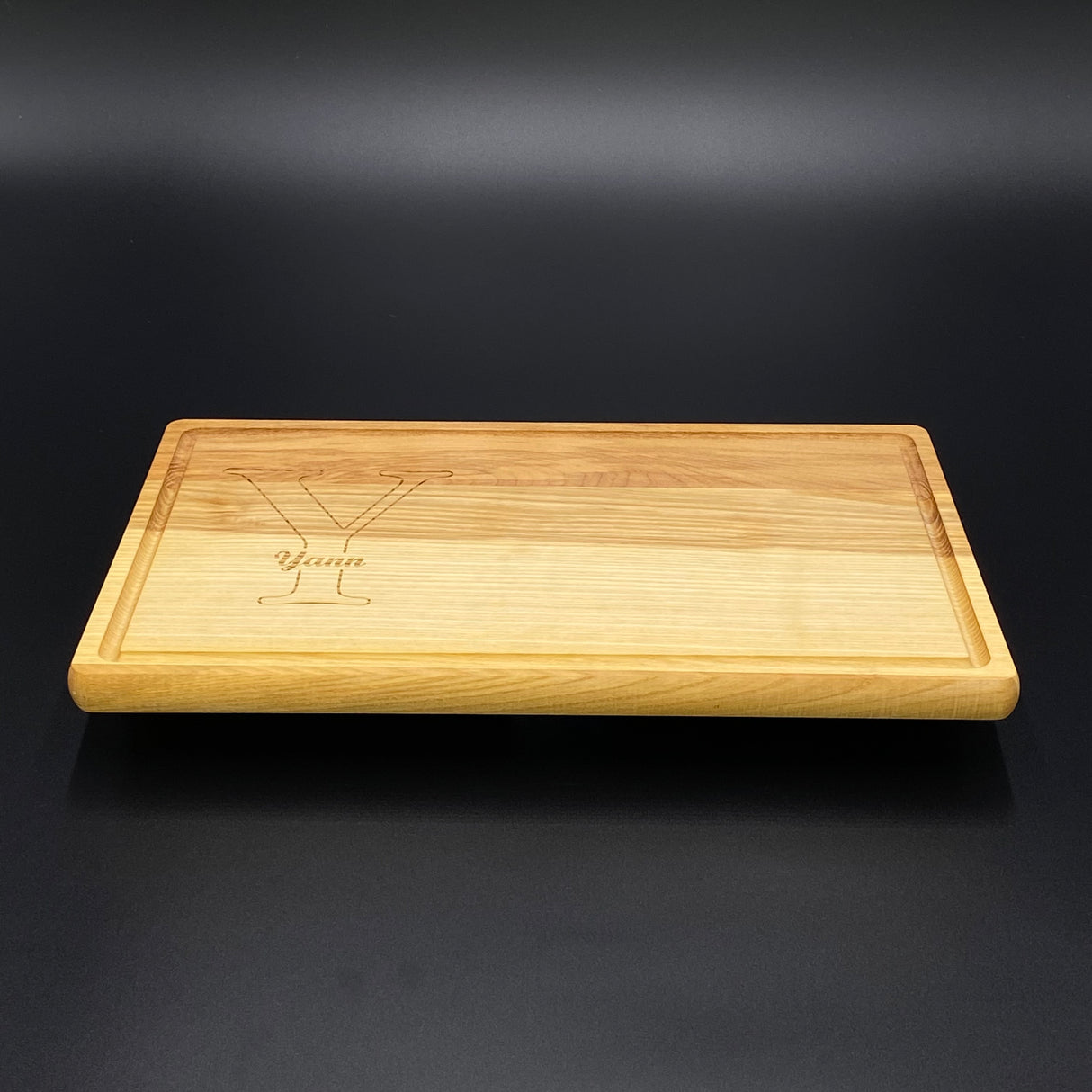 Schneidbrett Kernesche mit Saftrille, 30 x 20 cm