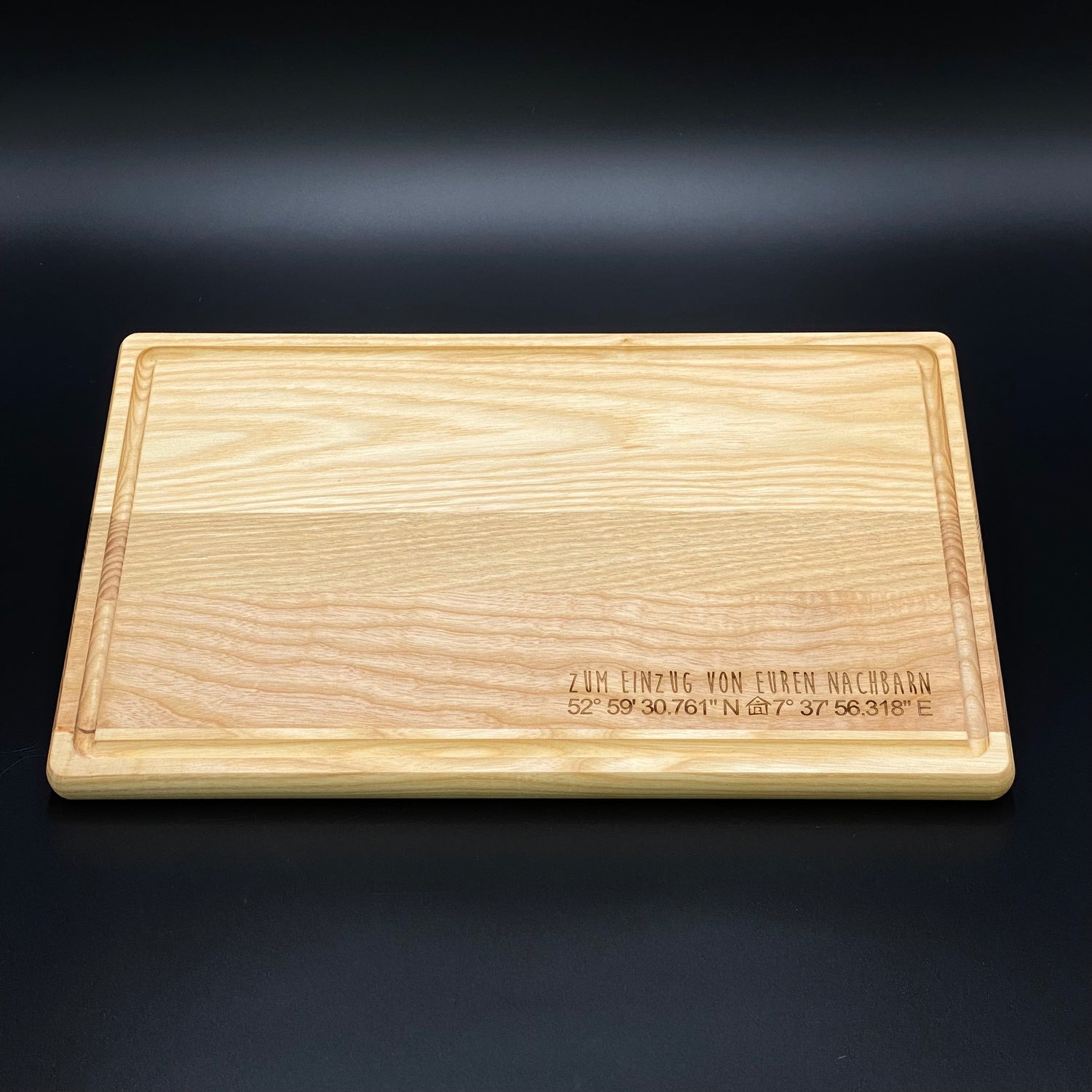 Schneidbrett Kernesche mit Saftrille, 30 x 20 cm