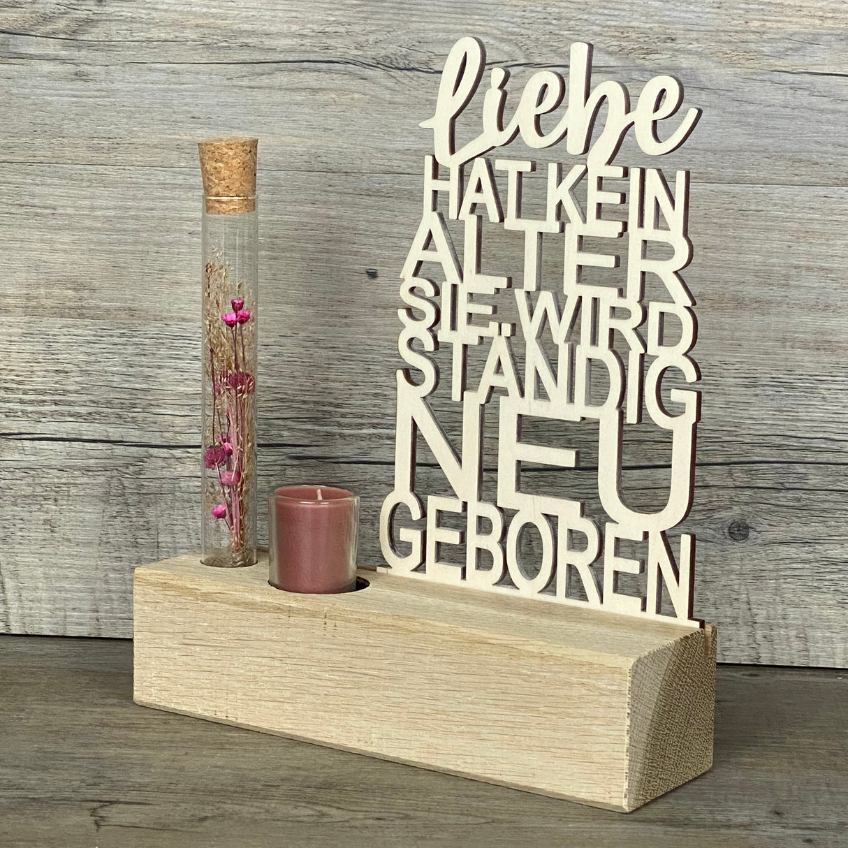 Deko Aufsteller Deluxe Liebe hat kein Alter sie wird ständig neu geboren, personalisierbar