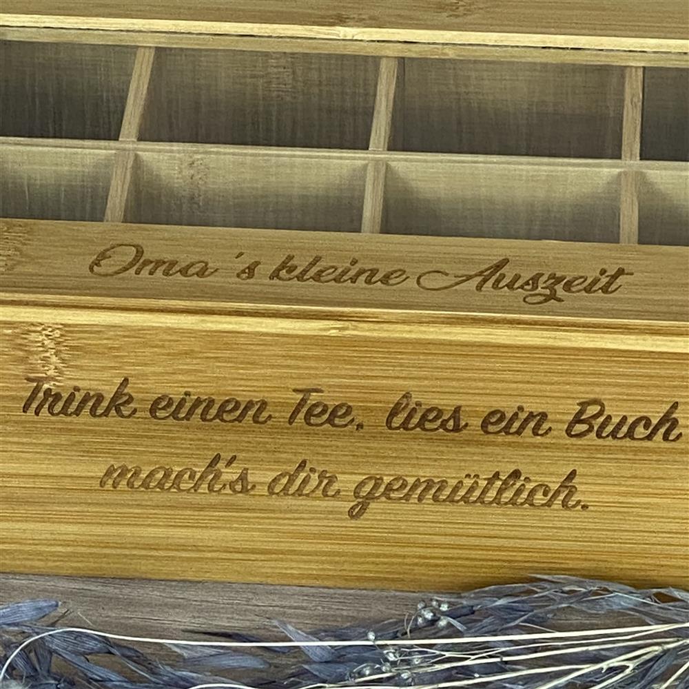 Diese elegante Bambus-Teebox eignet sich hervorragend als Geschenk für Freundinnen, Mama oder Oma – perfekt zu Ostern, Geburtstag oder besonderen Anlässen. Mit 6 oder 8 Fächern und persönlicher Lasergravur auf Deckel und Vorderseite wird sie zum liebevollen Unikat. Stilvoll, praktisch und dekorativ zugleich. Ein hochwertiges Präsent, das Tee und Entspannung auf besondere Weise verbindet.