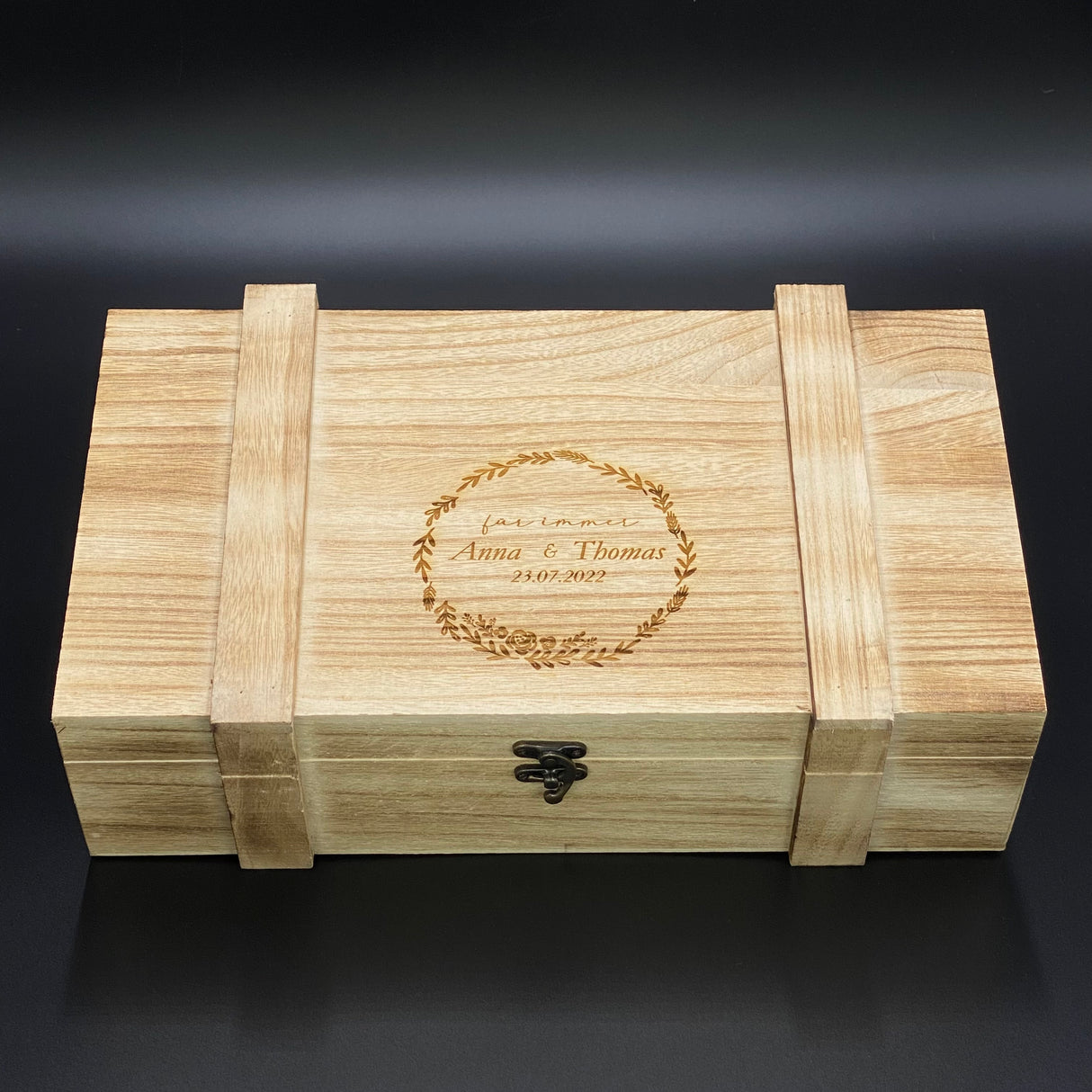 Personalisierte Weinkiste zur Hochzeit, Hochzeitstag & Jubiläum