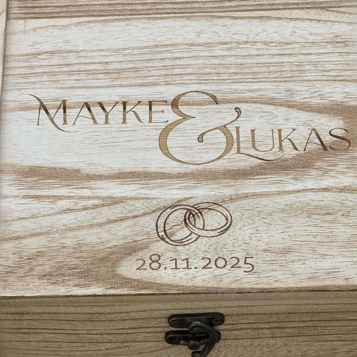 Personalisierte Weinkiste zur Hochzeit, Hochzeitstag & Jubiläum