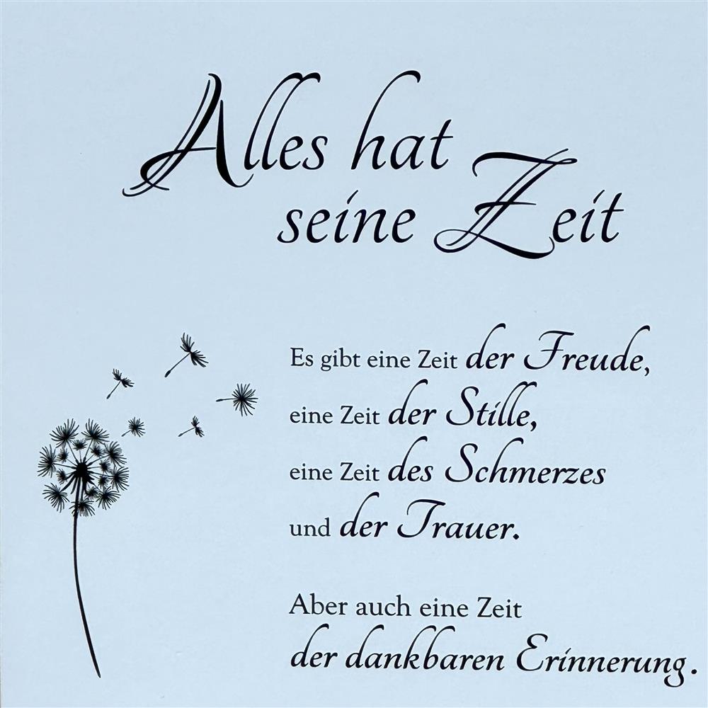Unser Wooden Block Art „Alles hat seine Zeit“ ist ein liebevolles Erinnerungsstück für Momente der Besinnung und Dankbarkeit. Handgefertigt aus Naturholz, jedes Stück ein Unikat, passt er perfekt als Trost- oder Gedenkgeschenk für Familie und Freunde. Dekorativ an der Wand oder auf der Mini-Staffelei – ein stilvoller Blickfang. Ideal für Trauerfälle, Jahrestage oder stille Momente des Erinnerns. Schenke ein Zeichen der Anteilnahme und Wertschätzung.