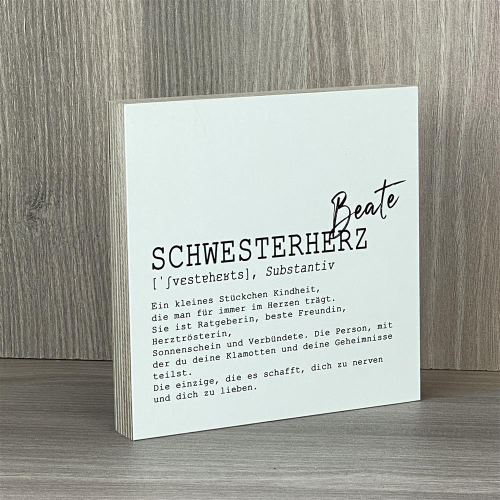 Ein liebevoller Wooden Block Art „Schwesterherz“ – das perfekte Geschenk für deine Schwester. Der Text würdigt die besondere Verbindung, gemeinsame Erinnerungen und Liebe zwischen Geschwistern. Handgefertigt aus Naturholz, jedes Stück ein Unikat. Ideal für Geburtstag, Weihnachten oder einfach als kleine Aufmerksamkeit. Ein emotionales, personalisiertes Geschenk voller Herz.