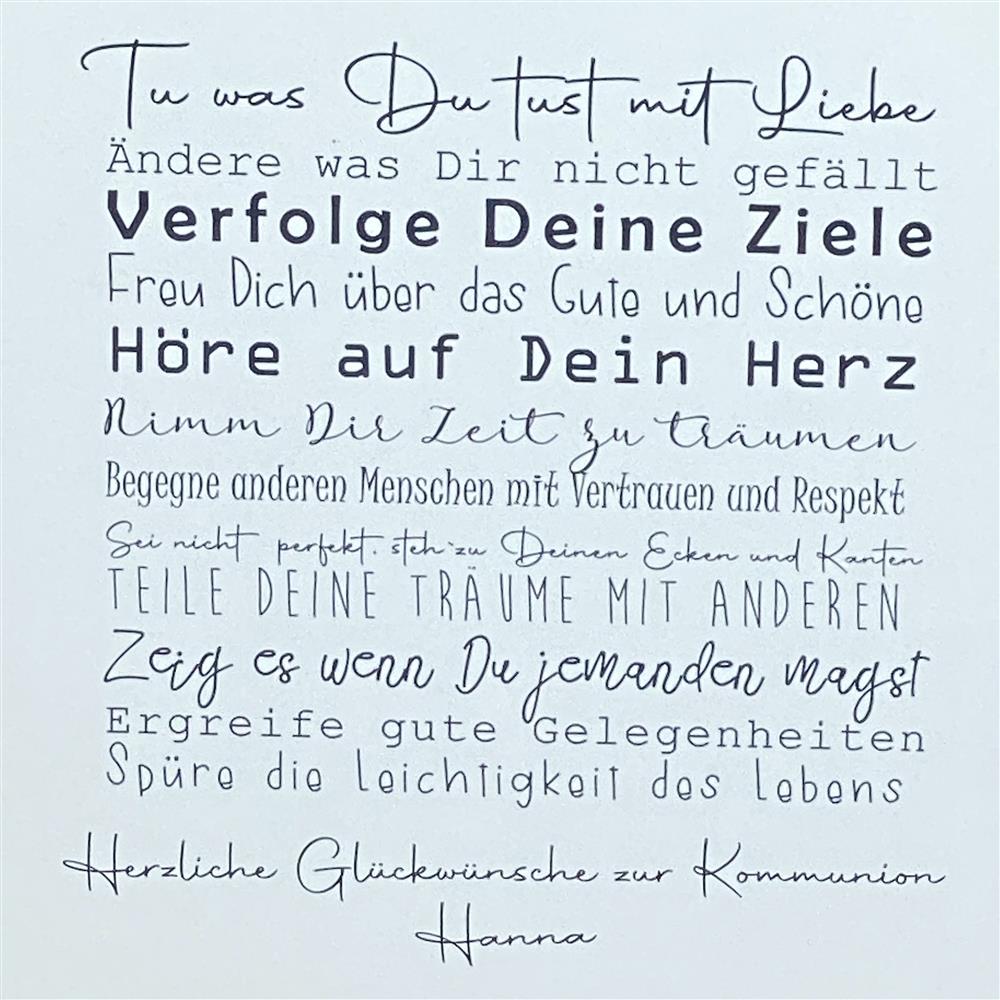Ein inspirierender Wooden Block Art zur Kommunion – mit motivierenden Sprüchen wie „Tue was Du tust mit Liebe“ und „Verfolge Deine Ziele“. Das perfekte Geschenk für Kinder in der Familie, z. B. für Sohn oder Tochter. Handgefertigt aus Naturholz, jedes Stück ein Unikat. Ideal als persönliche Aufmerksamkeit oder als Erinnerung an diesen besonderen Tag. Ein emotionales, dekoratives Geschenk voller Herz.