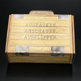 Geschenkkoffer holzoptik,klein, Auspacken, Anschauen, Ausflippen