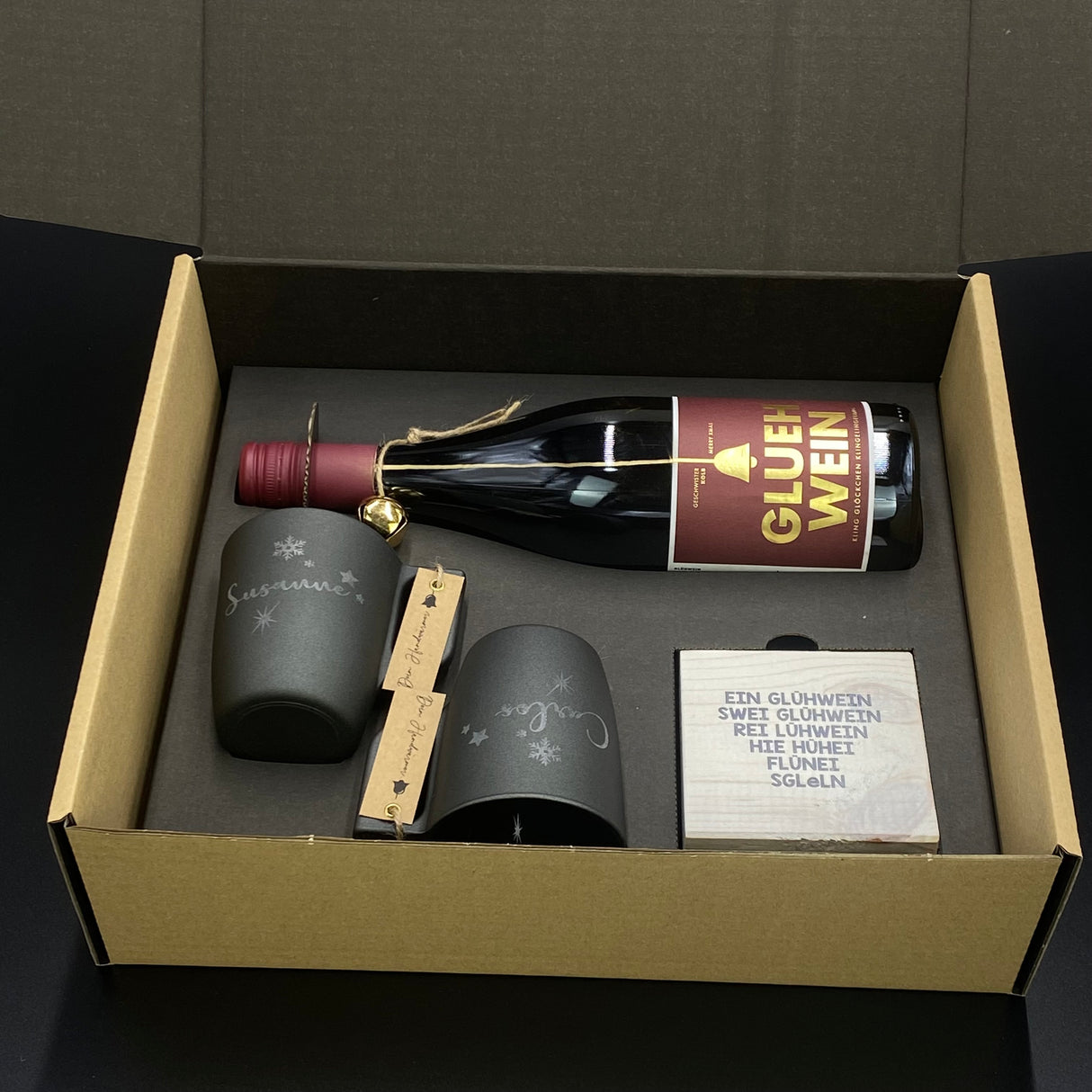Geschenkpaket Glühwein, rot, personalisierbar