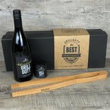 Geschenkpaket 'Grillgott', personalisierte Grillzange und Weinflasche Grillgott
