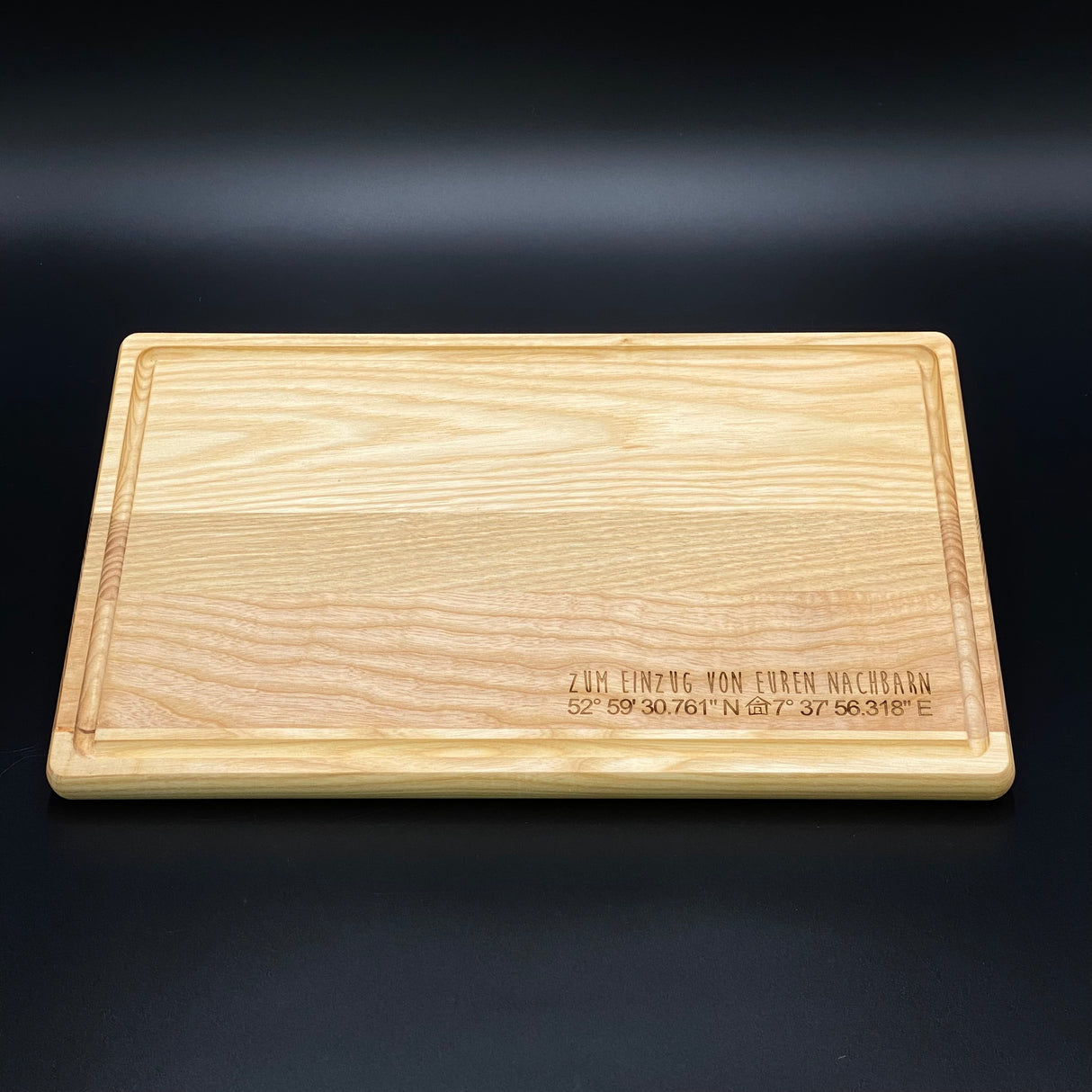 Schneidbrett Kernesche mit Saftrille, 30 x 20 cm