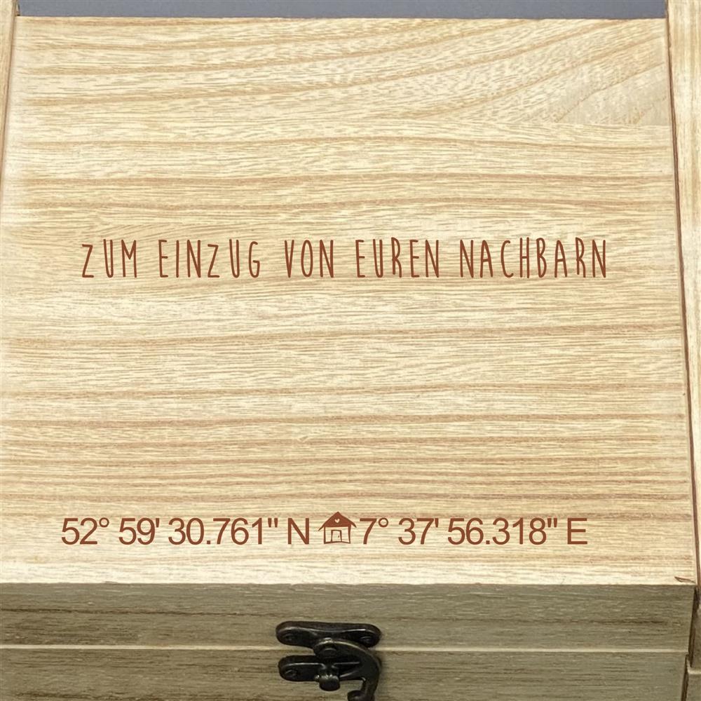 Weinkiste für zwei Flaschen Wein, Beschriftung 'Zum Einzug', personalisierbar