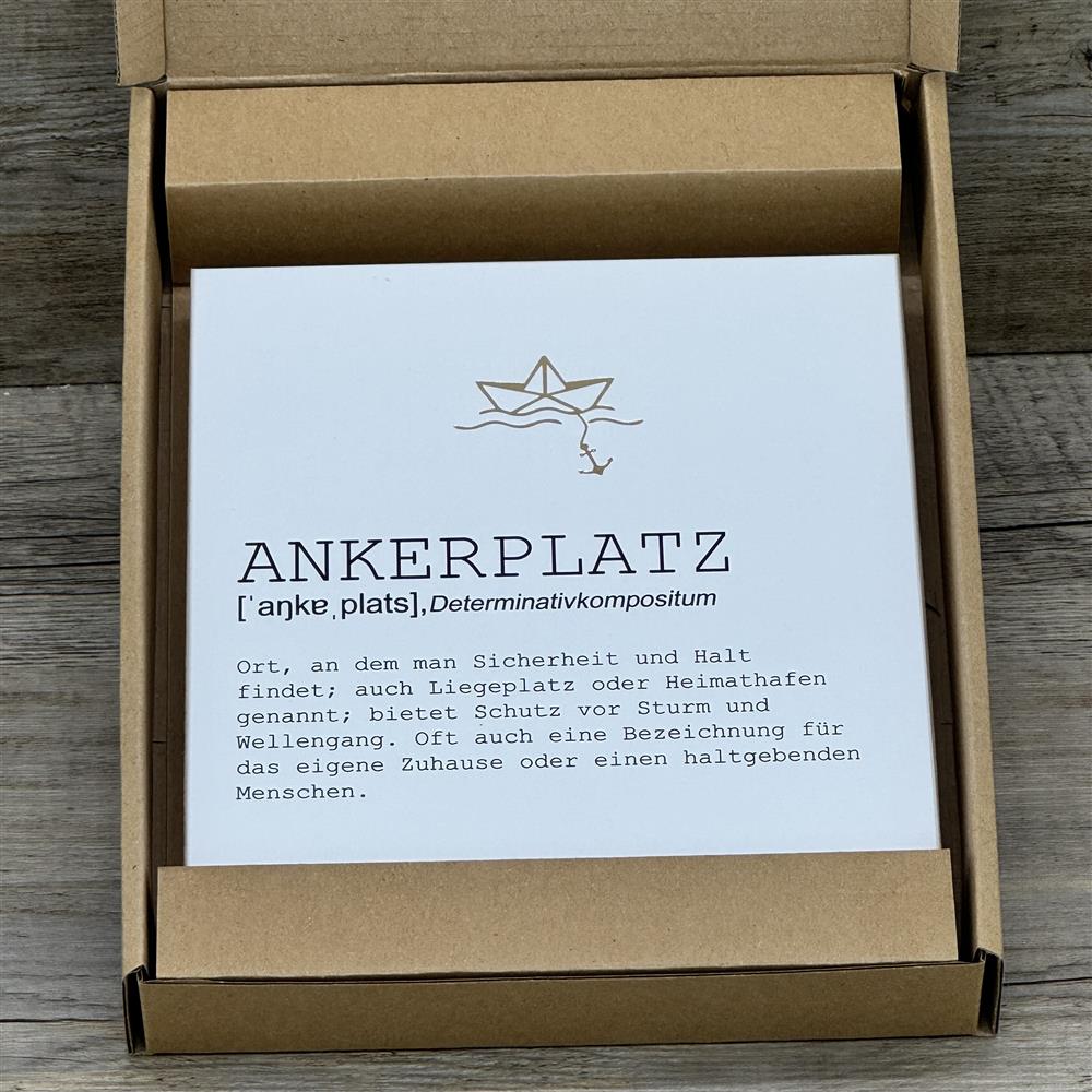 Wooden Block - Ankerplatz mit Goldprägung