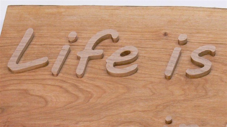 Holzschild Life is better in the Hot Tub